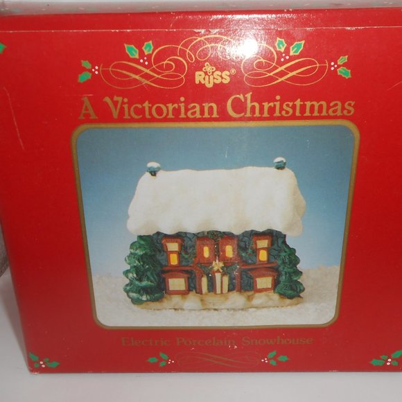 a victorian christmas lightup house village - Picture 1 of 4